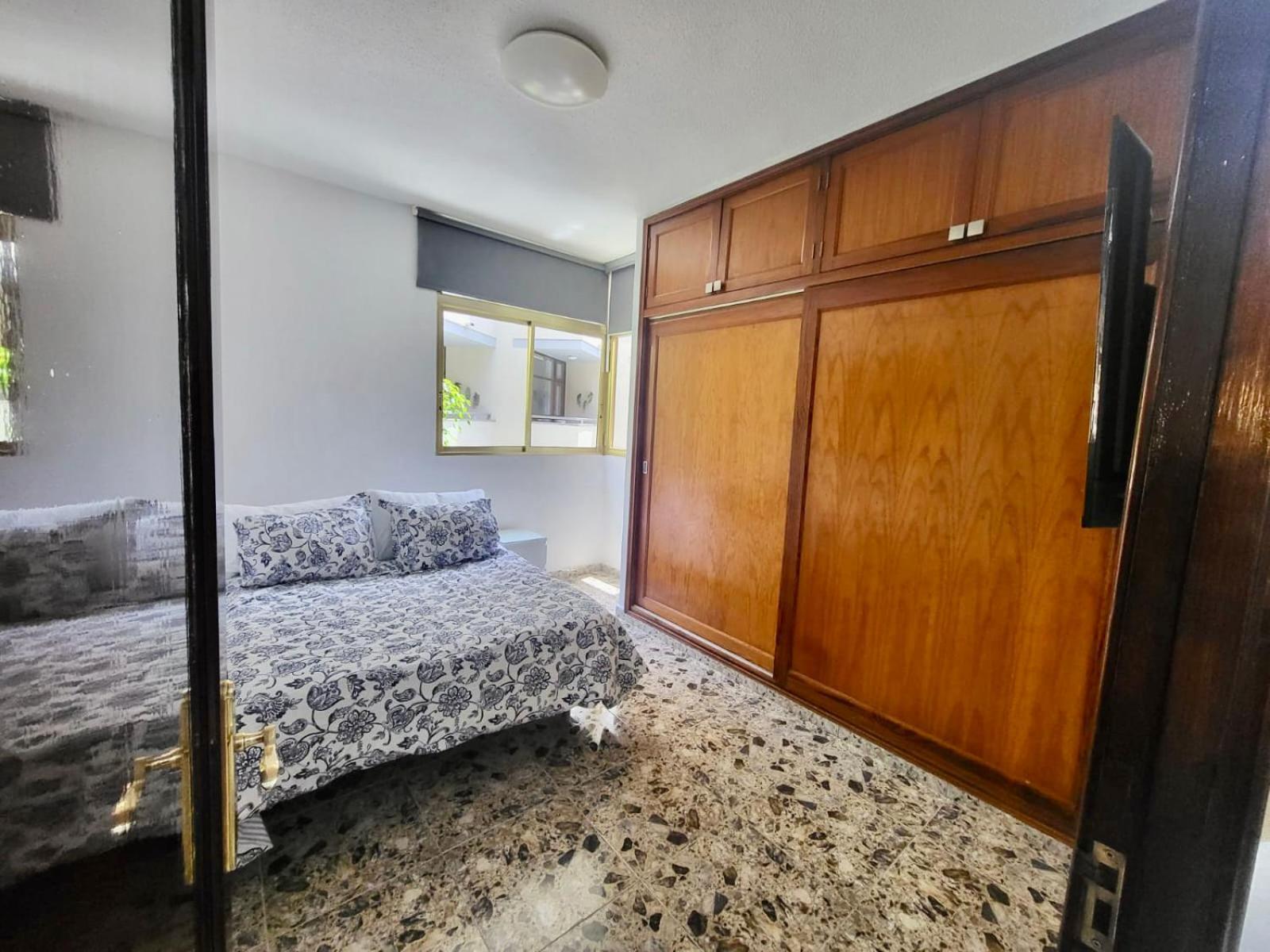 Affordable Holiday Accommodation For Large Families And Groups At Las Canteras Beach With 3 Bedrooms And Free Parking ラスパルマス・デ・グランカナリア エクステリア 写真